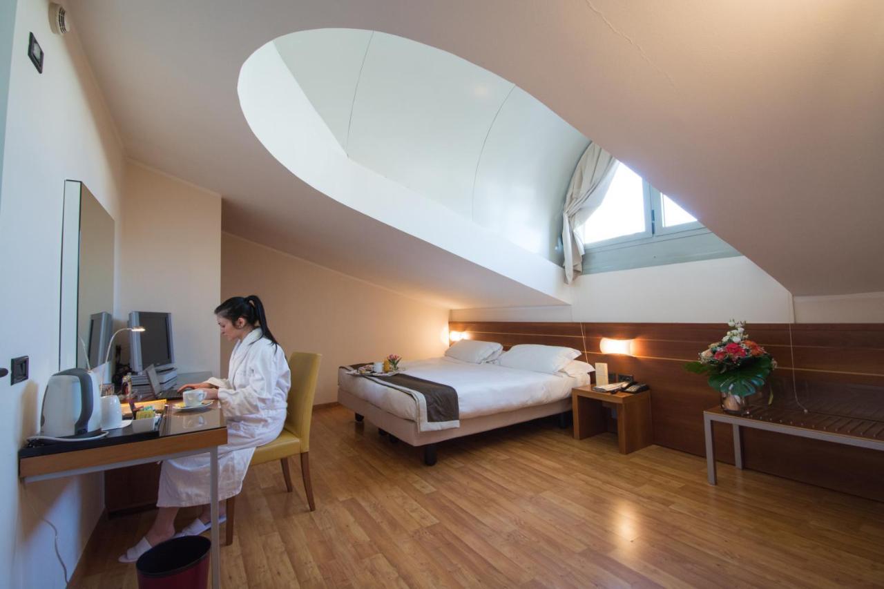 Hotel Royal Falcone Μόνζα Εξωτερικό φωτογραφία
