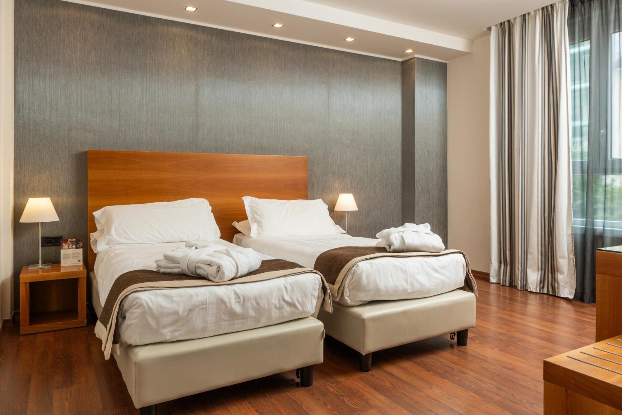 Hotel Royal Falcone Μόνζα Εξωτερικό φωτογραφία